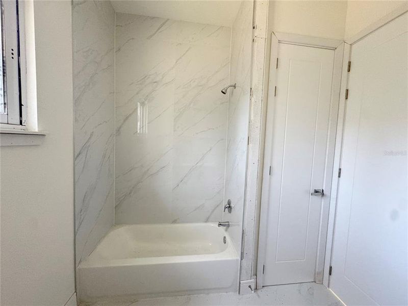 Image 18 of a home in .