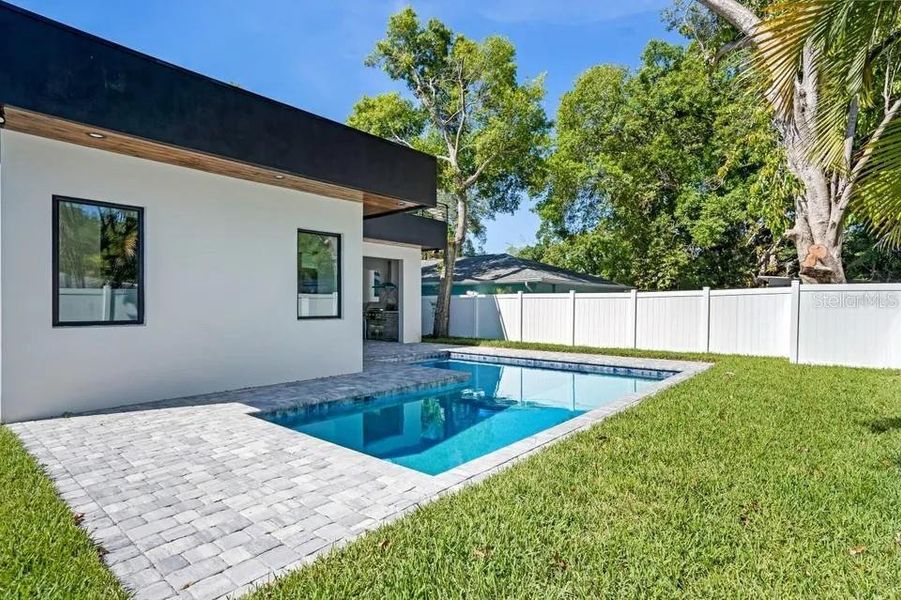 Exterior details and patio area of a home in , Sarasota (Image 35).