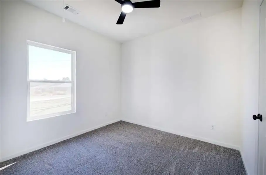 Spacious, unfurnished interior of a new home in , Dallas (Image 13).