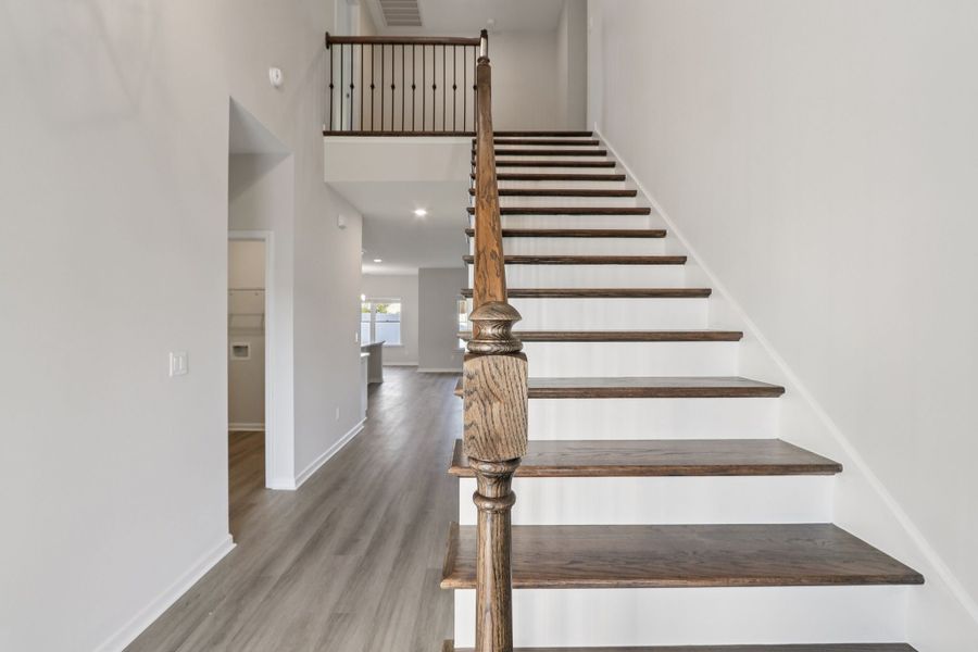 Spacious, unfurnished interior of a new home in Hayden Pointe, St. Marys (Image 17).