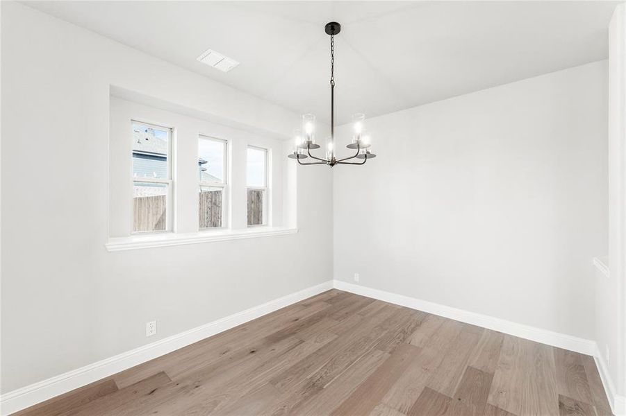 Spacious, unfurnished interior of a new home in Crystal Lake Estates, Red Oak (Image 35).