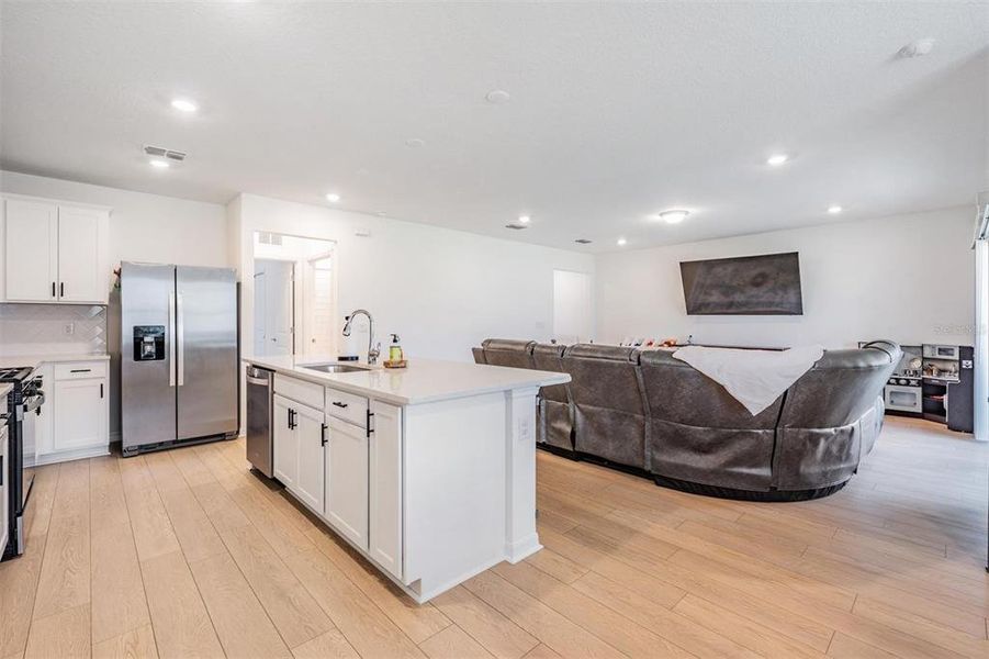 Furnished interior view inside a new home in , Land O' Lakes (Image 18).