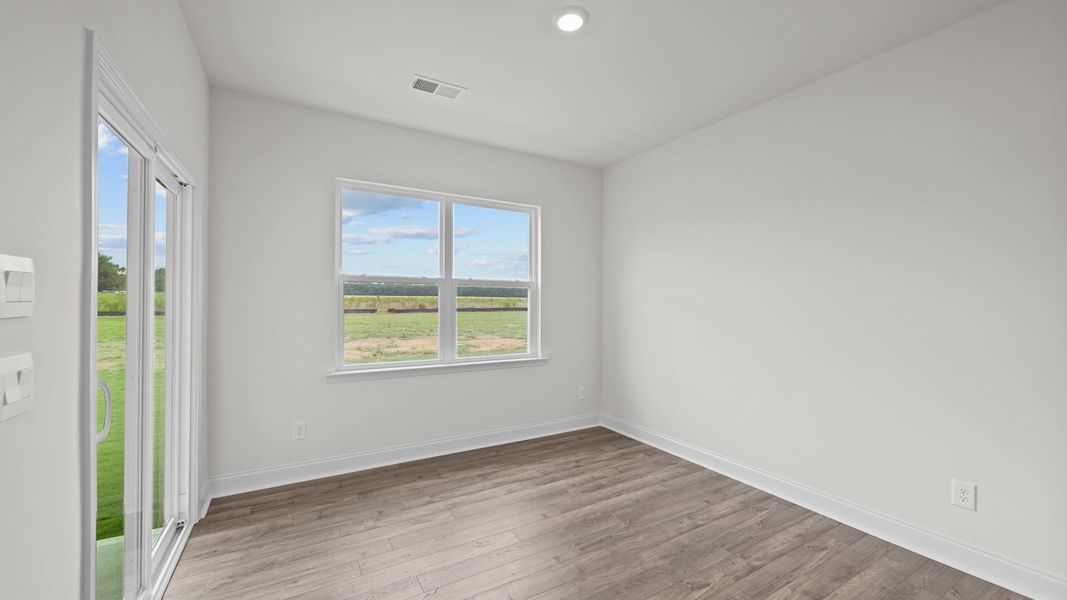 Spacious, unfurnished interior of a new home in Dail Farm, Farmville (Image 14).