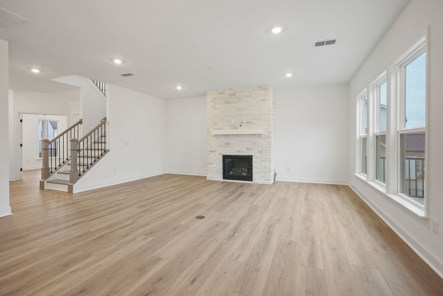 Spacious, unfurnished interior of a new home in Forest Creek, Waxhaw (Image 22).