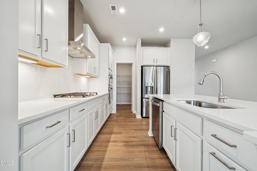 P_CLT_SIL_Idlewild_INT_KIT_1