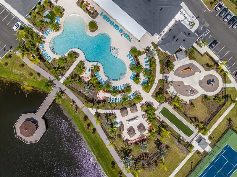 Community amenities in Prosperity Lakes, Parrish (Image 48).