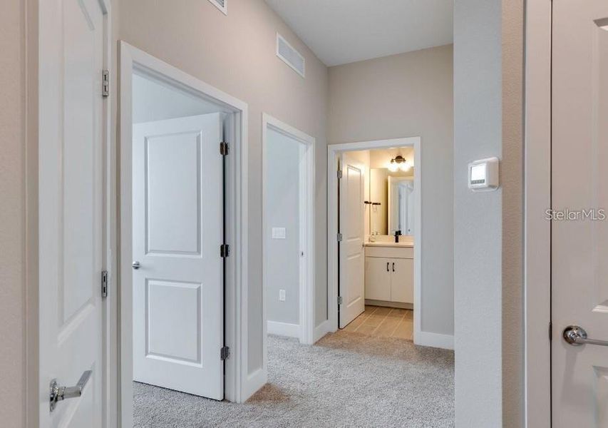 Spacious, unfurnished interior of a new home in , Kissimmee (Image 10).