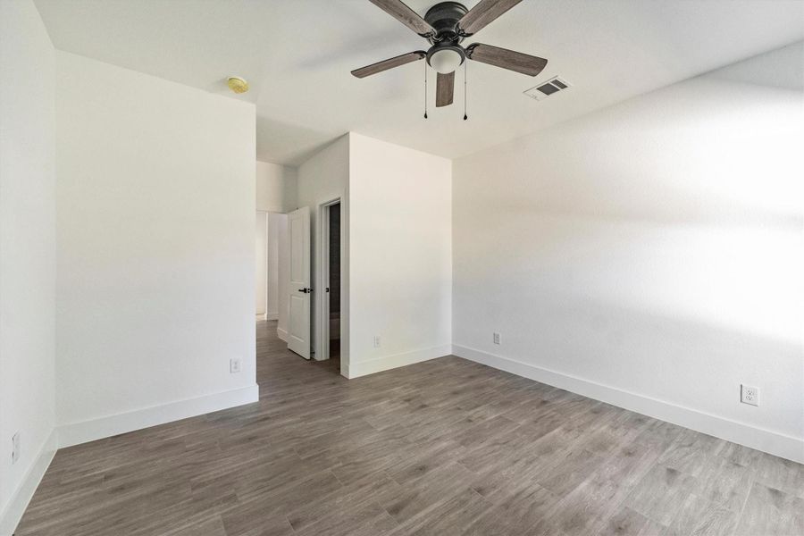 Spacious, unfurnished interior of a new home in , Montgomery (Image 22).