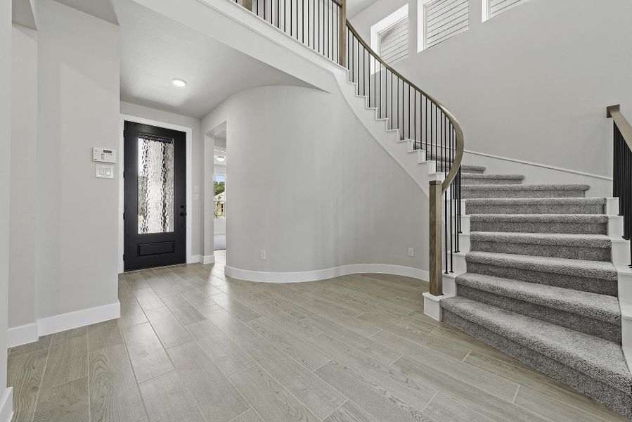 Spacious, unfurnished interior of a new home in The Trails, New Caney (Image 20).