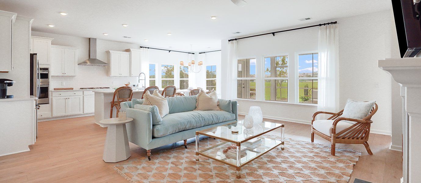 1919 Collins Living 1of4 F1 Base2 hero