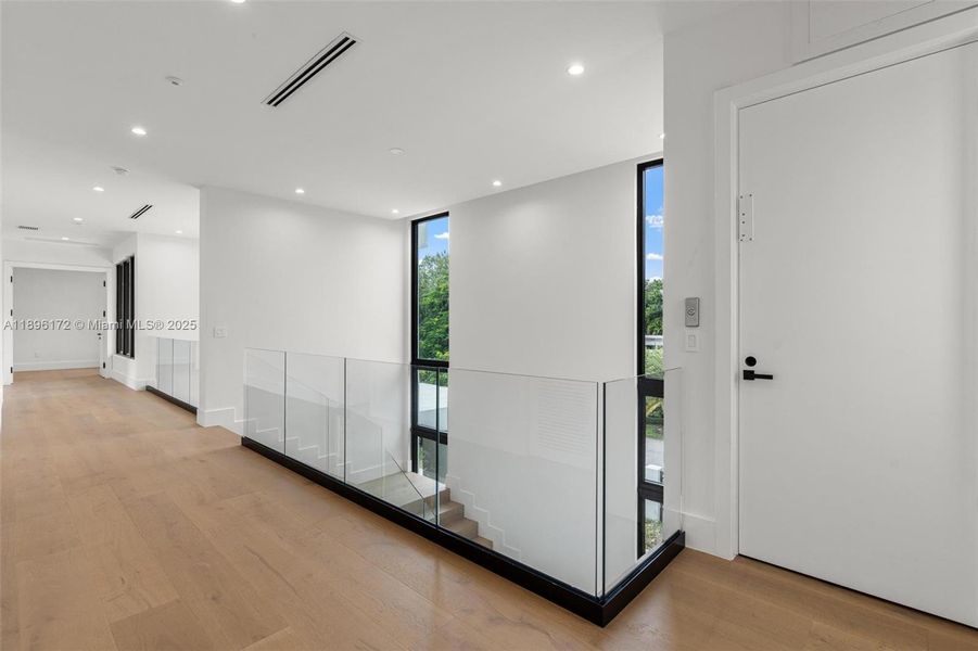 Spacious, unfurnished interior of a new home in , Palmetto Bay (Image 42). Spacious, unfurnished interior of a new home in , Palmetto Bay (Image 42).