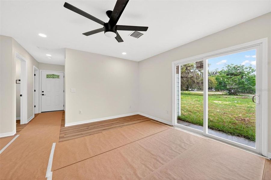 Spacious, unfurnished interior of a new home in , Leesburg (Image 41).