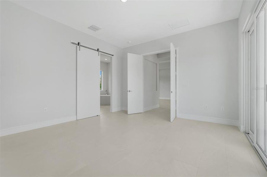 Spacious, unfurnished interior of a new home in Toscana, Palm Coast (Image 41).