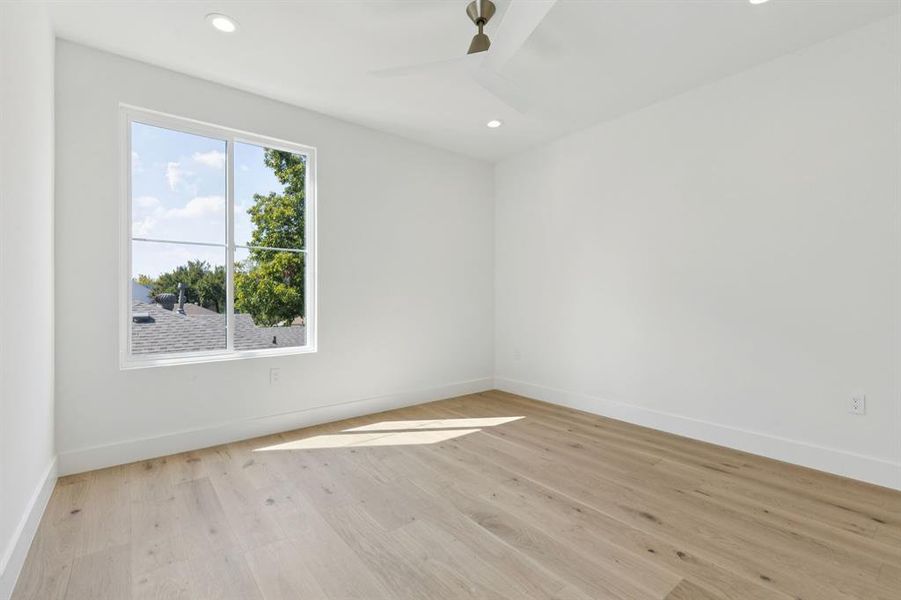 Spacious, unfurnished interior of a new home in , Dallas (Image 28).