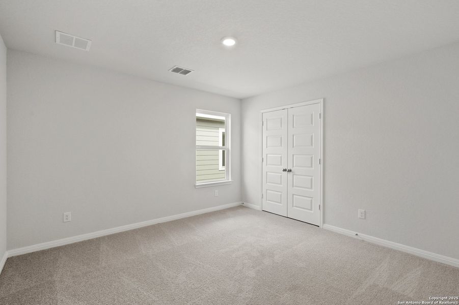 Spacious, unfurnished interior of a new home in Timber Creek, San Antonio (Image 28). Spacious, unfurnished interior of a new home in Timber Creek, San Antonio (Image 28).