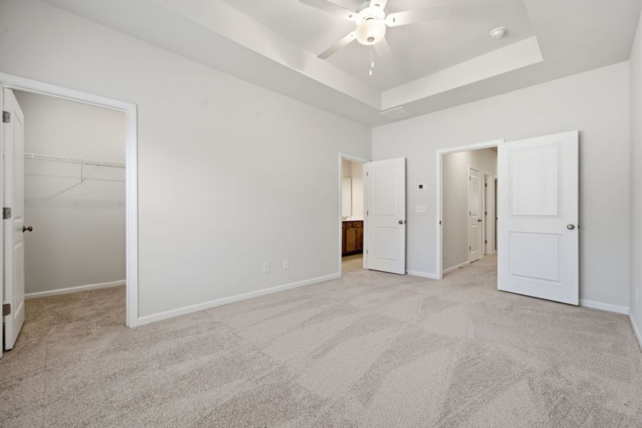 Spacious, unfurnished interior of a new home in Lakeview Village, Charlotte (Image 18).
