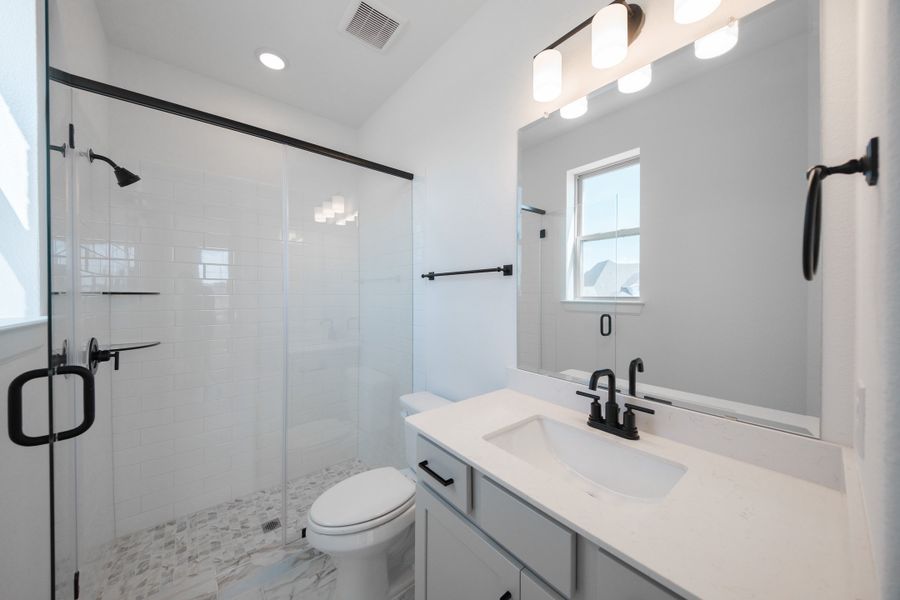 Furnished interior view inside a new home in Heath Golf and Yacht Club, Heath (Image 8).