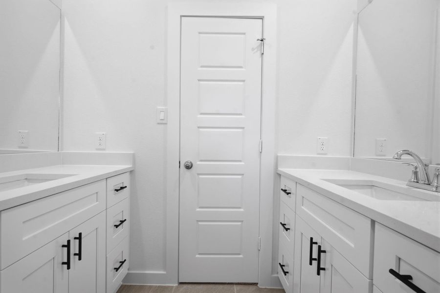*Images are for illustration only and options may vary from home as built *Images are for illustration only and options may vary from home as built