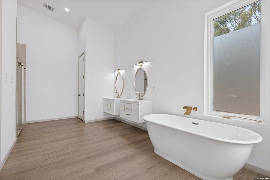 Furnished interior view inside a new home in , Von Ormy (Image 11).