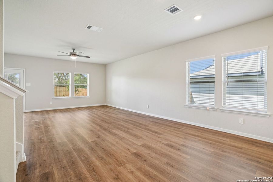 Spacious, unfurnished interior of a new home in Royal Crest, San Antonio (Image 28). Spacious, unfurnished interior of a new home in Royal Crest, San Antonio (Image 28).