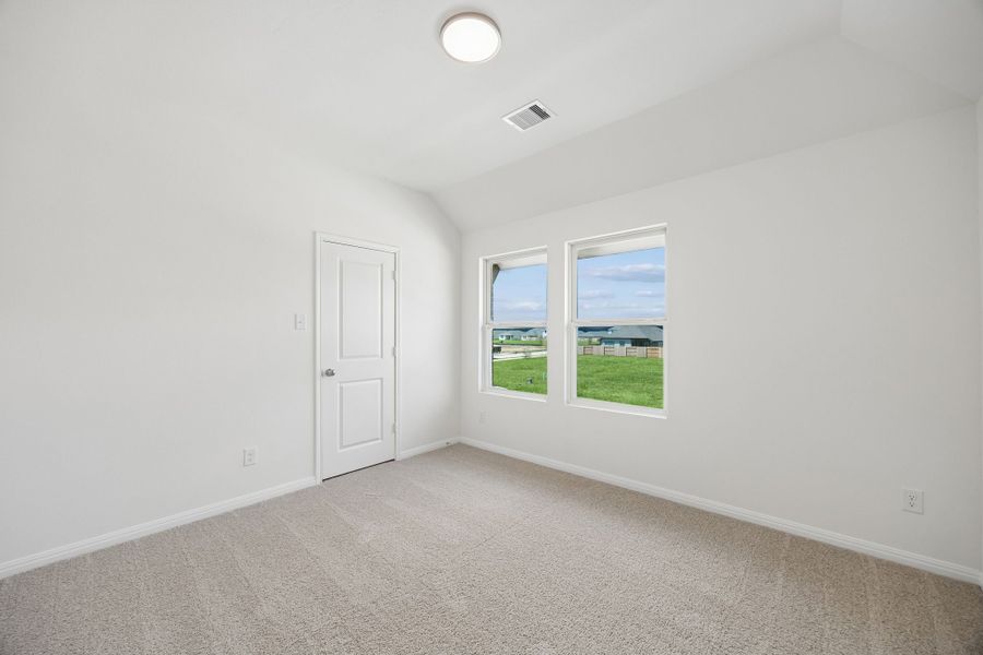 Spacious, unfurnished interior of a new home in Riviera Pines, Huffman (Image 28).