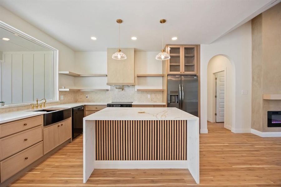 Furnished interior view inside a new home in , Terrell (Image 9).