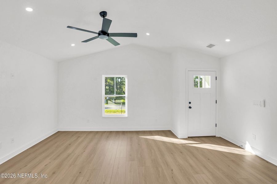 Spacious, unfurnished interior of a new home in , St. Augustine (Image 31).