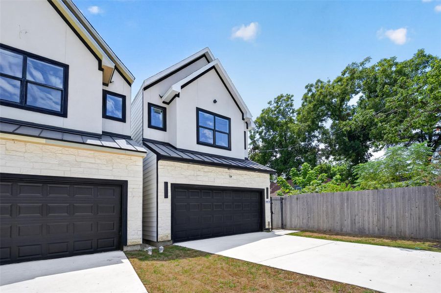 Modern-Stucco & Brick front elevation Modern-Stucco & Brick front elevation
