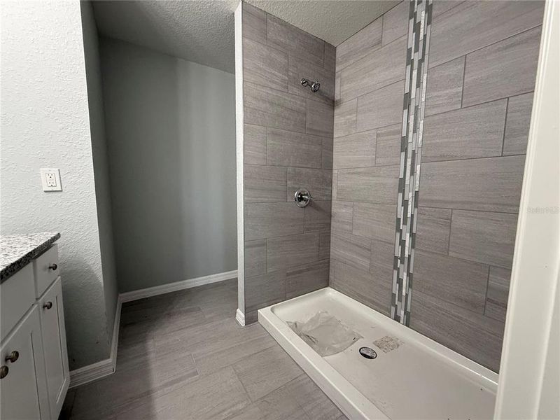 Furnished interior view inside a new home in , Ocklawaha (Image 3).