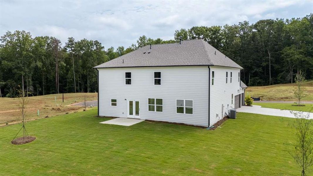 Exterior details and patio area of a home in Holland Estates, Powder Springs (Image 4).