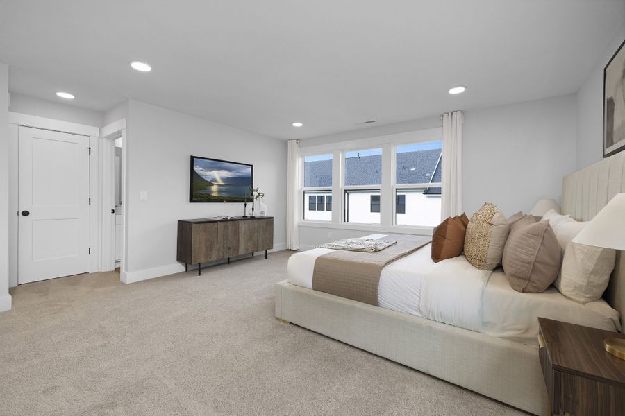 Pomona End Unit - 3rd Floor