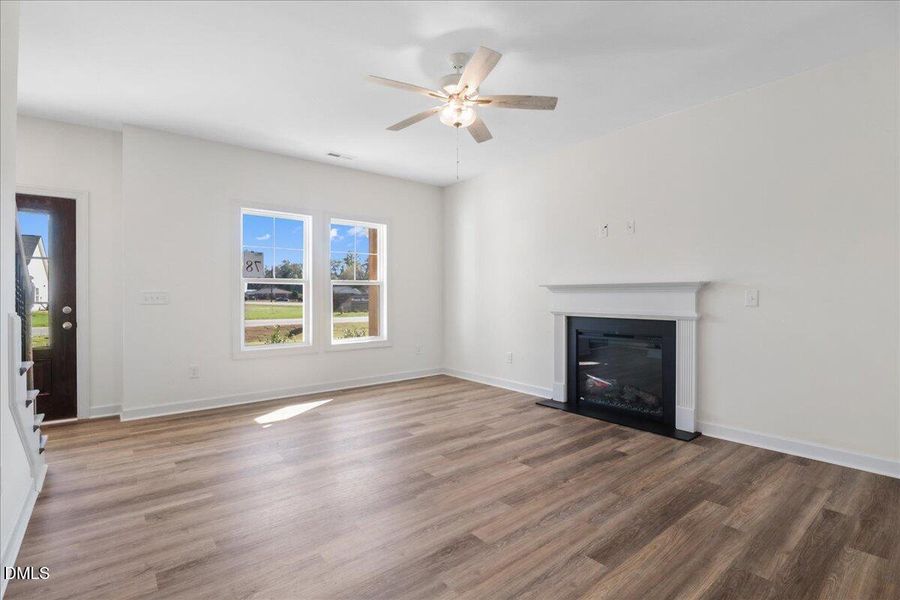 10-101 Hudson Vlg Dr-10