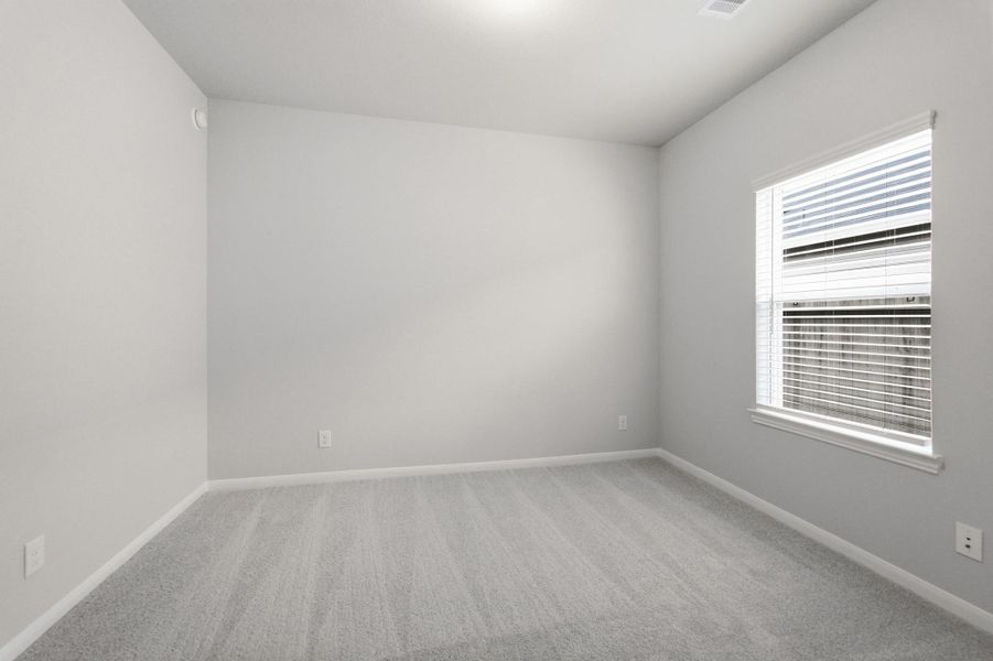 Spacious, unfurnished interior of a new home in Trails at Woodhaven Lakes, La Marque (Image 21).