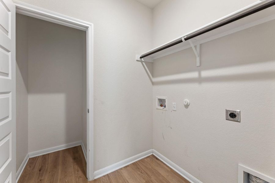 Spacious, unfurnished interior of a new home in The Ridge at Trinity Ranch, Elgin (Image 24). Spacious, unfurnished interior of a new home in The Ridge at Trinity Ranch, Elgin (Image 24).