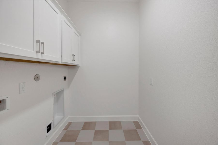 Spacious, unfurnished interior of a new home in Brookewater - Ascent Collection, Rosenberg (Image 14).