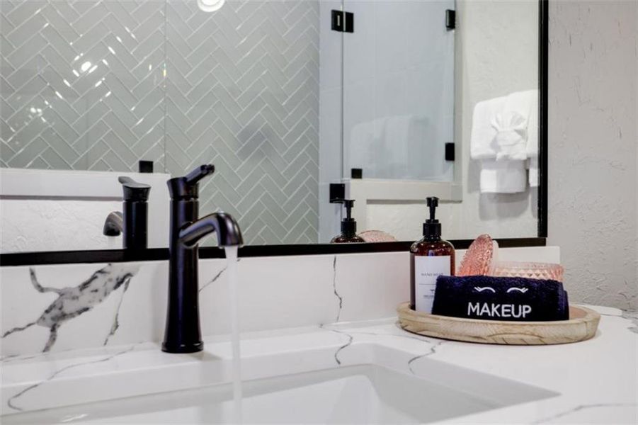 Close-up of interior finishes inside a home in , Mineral Bluff (Image 19). Close-up of interior finishes inside a home in , Mineral Bluff (Image 19).