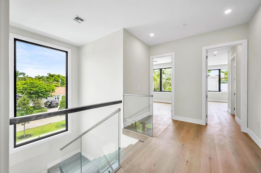 445 NE 11TH AVE-38 445 NE 11TH AVE-38