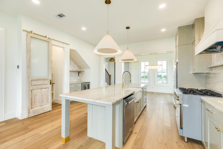 Furnished interior view inside a new home in , Galveston (Image 11).