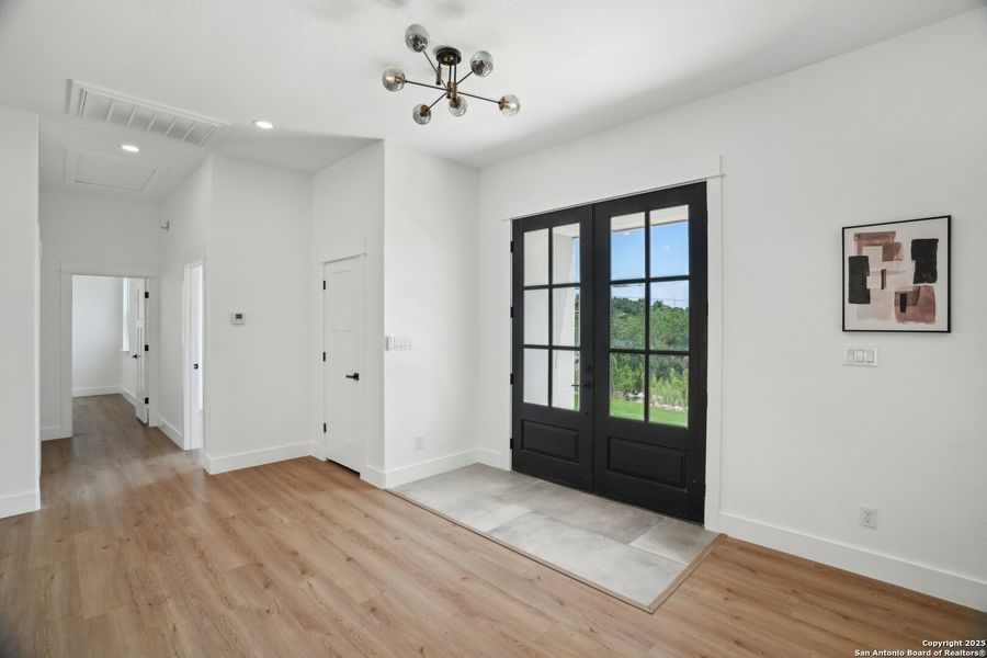Spacious, unfurnished interior of a new home in , Canyon Lake (Image 19). Spacious, unfurnished interior of a new home in , Canyon Lake (Image 19).