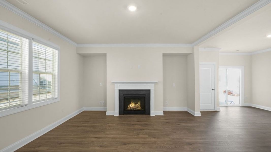 Spacious, unfurnished interior of a new home in Collins Ridge, Hillsborough (Image 24).