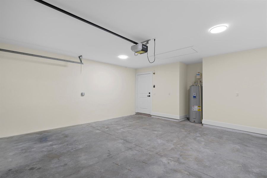 Spacious, unfurnished interior of a new home in , Fort Pierce (Image 40). Spacious, unfurnished interior of a new home in , Fort Pierce (Image 40).
