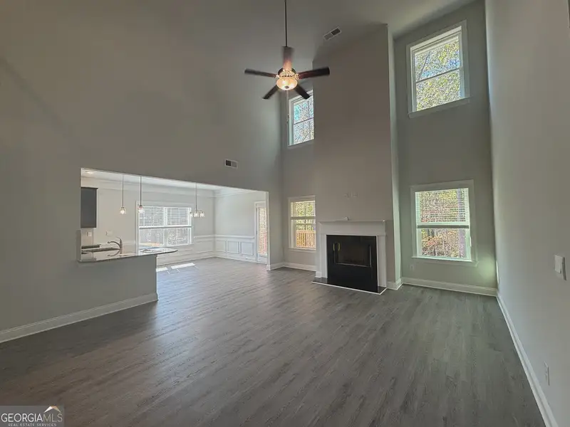 Spacious, unfurnished interior of a new home in Tuscany Hills, Douglasville (Image 15).