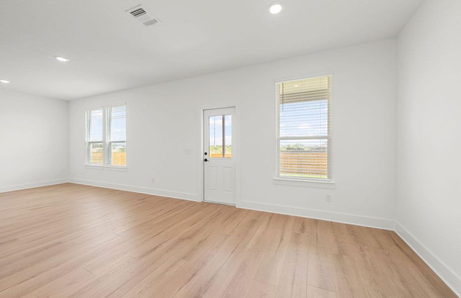 Spacious, unfurnished interior of a new home in Crosswinds, Kyle (Image 27). Spacious, unfurnished interior of a new home in Crosswinds, Kyle (Image 27).