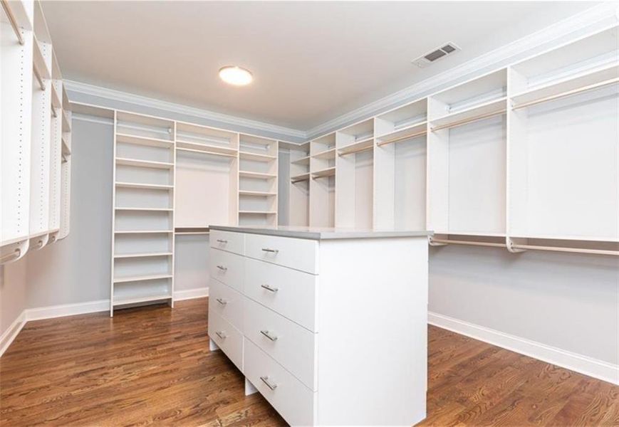 Image 37 of a home in .