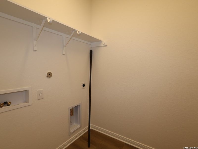 Spacious, unfurnished interior of a new home in Meadows at Clear Springs, New Braunfels (Image 17).