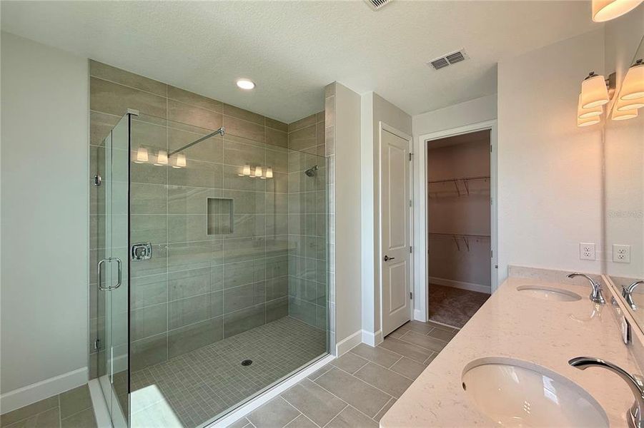 Spacious, unfurnished interior of a new home in Emerson Pointe, Apopka (Image 57).