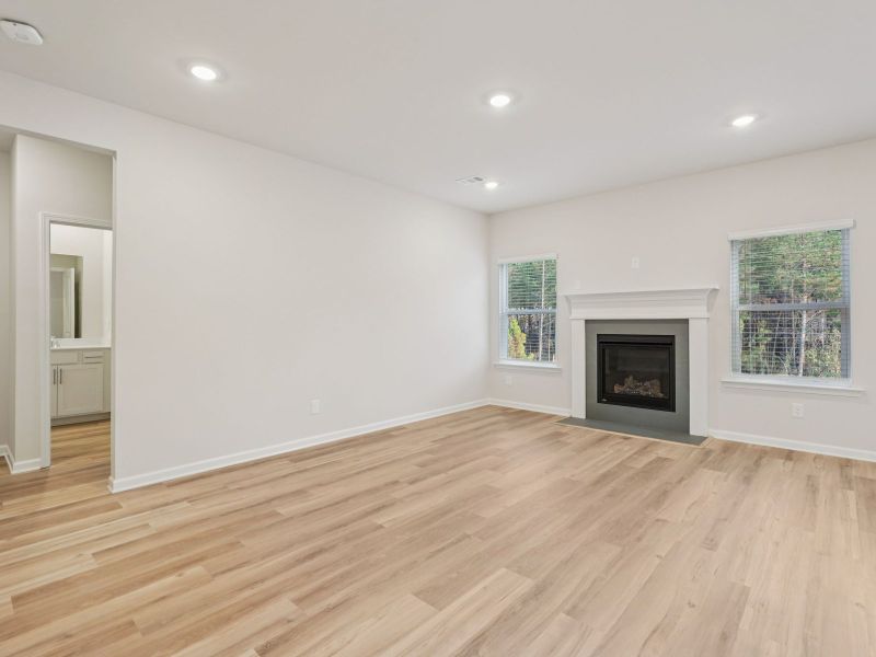 Spacious, unfurnished interior of a new home in Vines at Mill Creek - Estate Series, Braselton (Image 14).