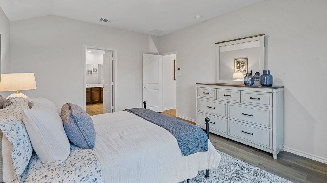 Furnished interior view inside a new home in Stonewyck Farms, Ennis (Image 27). Furnished interior view inside a new home in Stonewyck Farms, Ennis (Image 27).