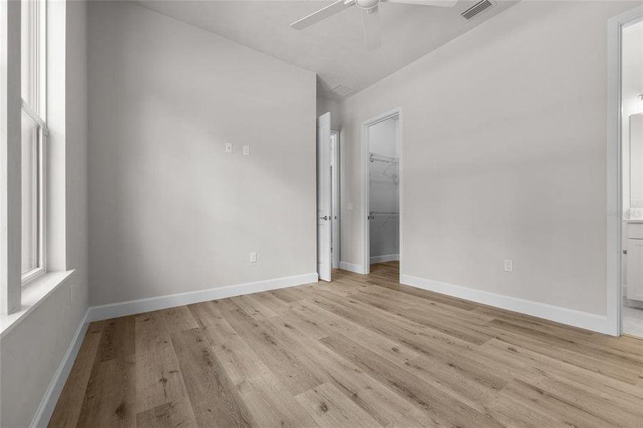 Spacious, unfurnished interior of a new home in , Newberry (Image 20).