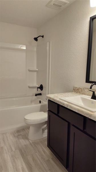 Furnished interior view inside a new home in Royal Highlands, Weeki Wachee (Image 6).